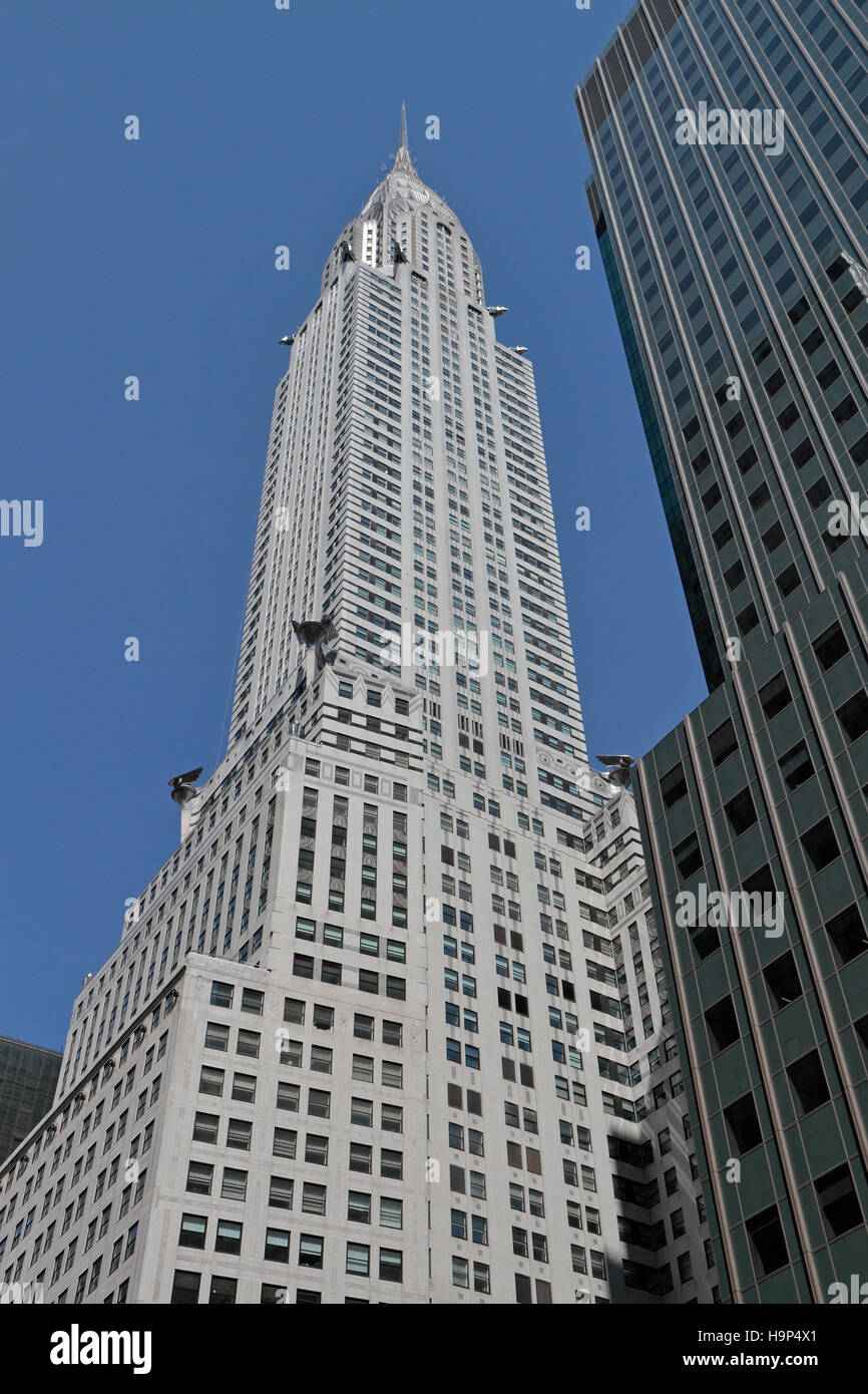 Nach oben auf das Chrysler Building, Lexington Avenue, Manhattan, New York City, USA. Stockfoto