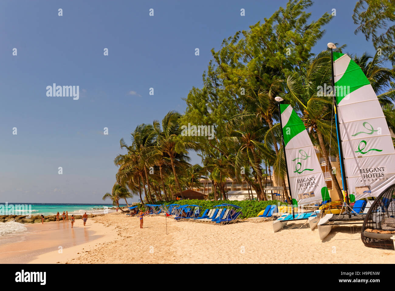 Turtle Beach Hotel und öffentlichen Strand, Dover Beach, St. Lawrence Gap, Barbados, Karibik. Stockfoto