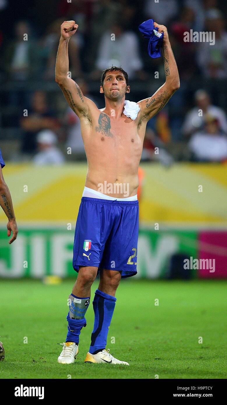 MARCO MATERAZZI Deutschland gegen Italien DORTMUND Deutschland 4. Juli 2006 Stockfoto