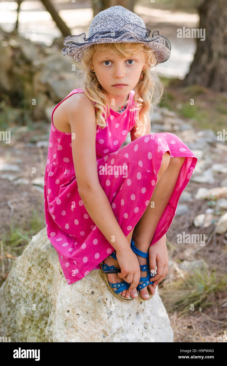 entzückende einsames trauriges Mädchen Porträt Stockfoto
