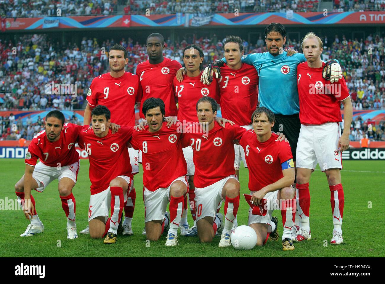 Schweiz-TEAM-Gruppe der Schweiz V UKRAINE WM Köln Deutschland 26. Juni 2006  Stockfotografie - Alamy