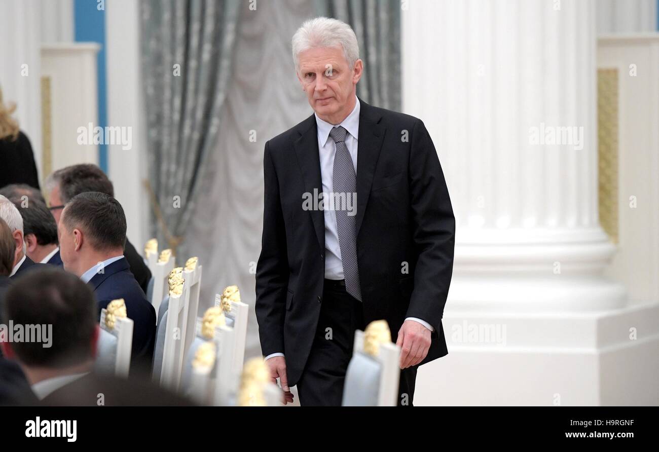 Russischen Präsidenten Aide Andrei Fursenko vor der Sitzung des Rates für strategische Entwicklung und prioritären Projekte im Kreml 25. November 2016 in Moskau, Russland. Stockfoto