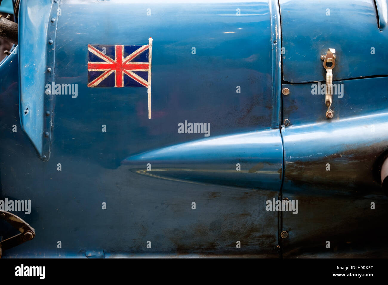 London, UK. 24. November 2016. Ein Nachbau des 1927 Bluebird von Sir Malcolm Campbell verwendet, um den Geschwindigkeitsrekord auf 4. Februar 1927 festgelegt. Bildnachweis: Martin Griffett/Alamy Live-Nachrichten Stockfoto