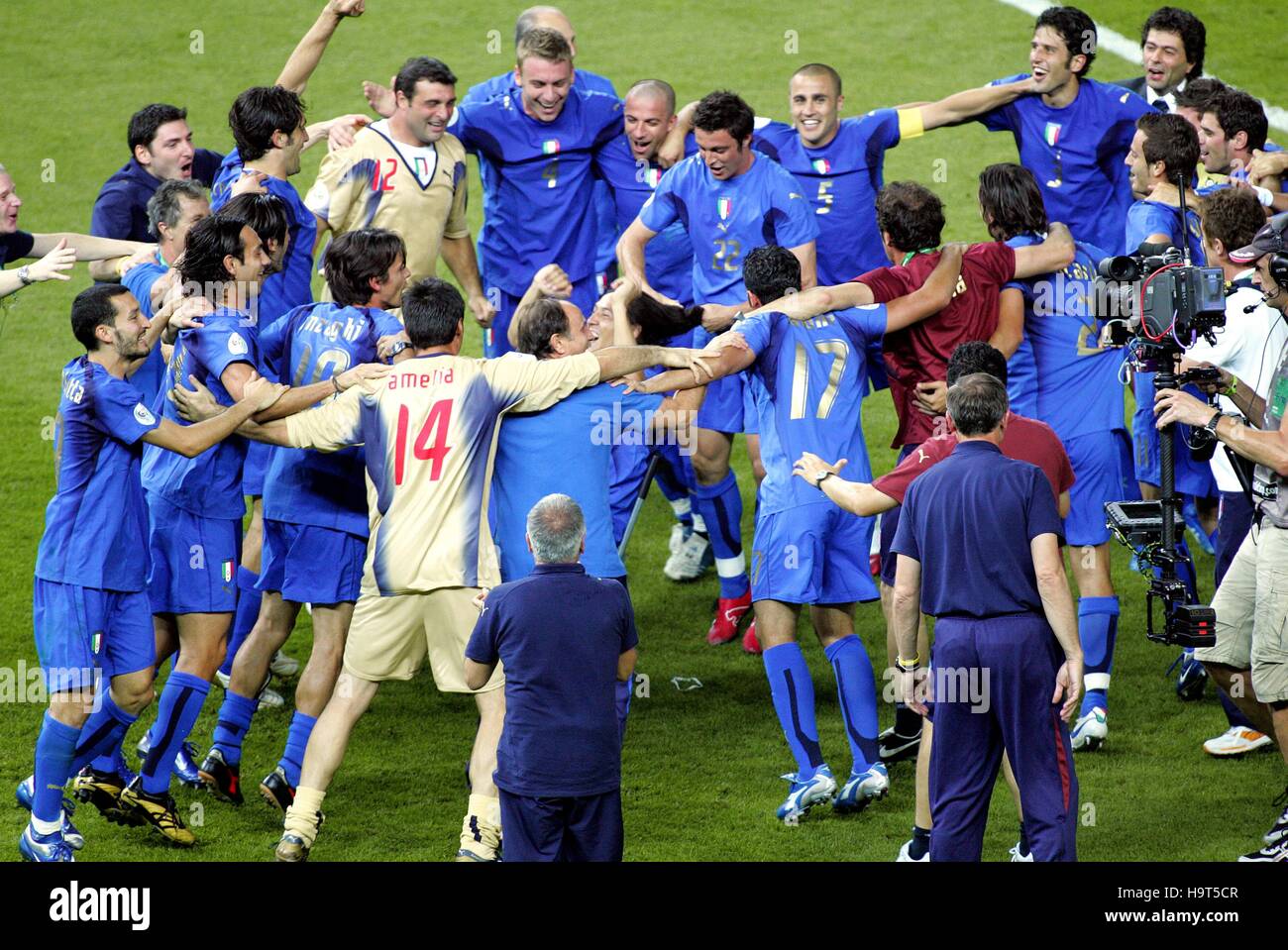 Italien Italien gegen Frankreich OLYMPIASTADION BERLIN Deutschland feiern 9. Juli 2006 Stockfoto