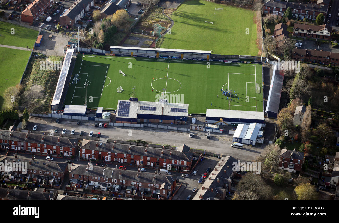 Luftaufnahme von Hyde United Football Club, Ewen Felder Stadion, Cheshire, UK Stockfoto