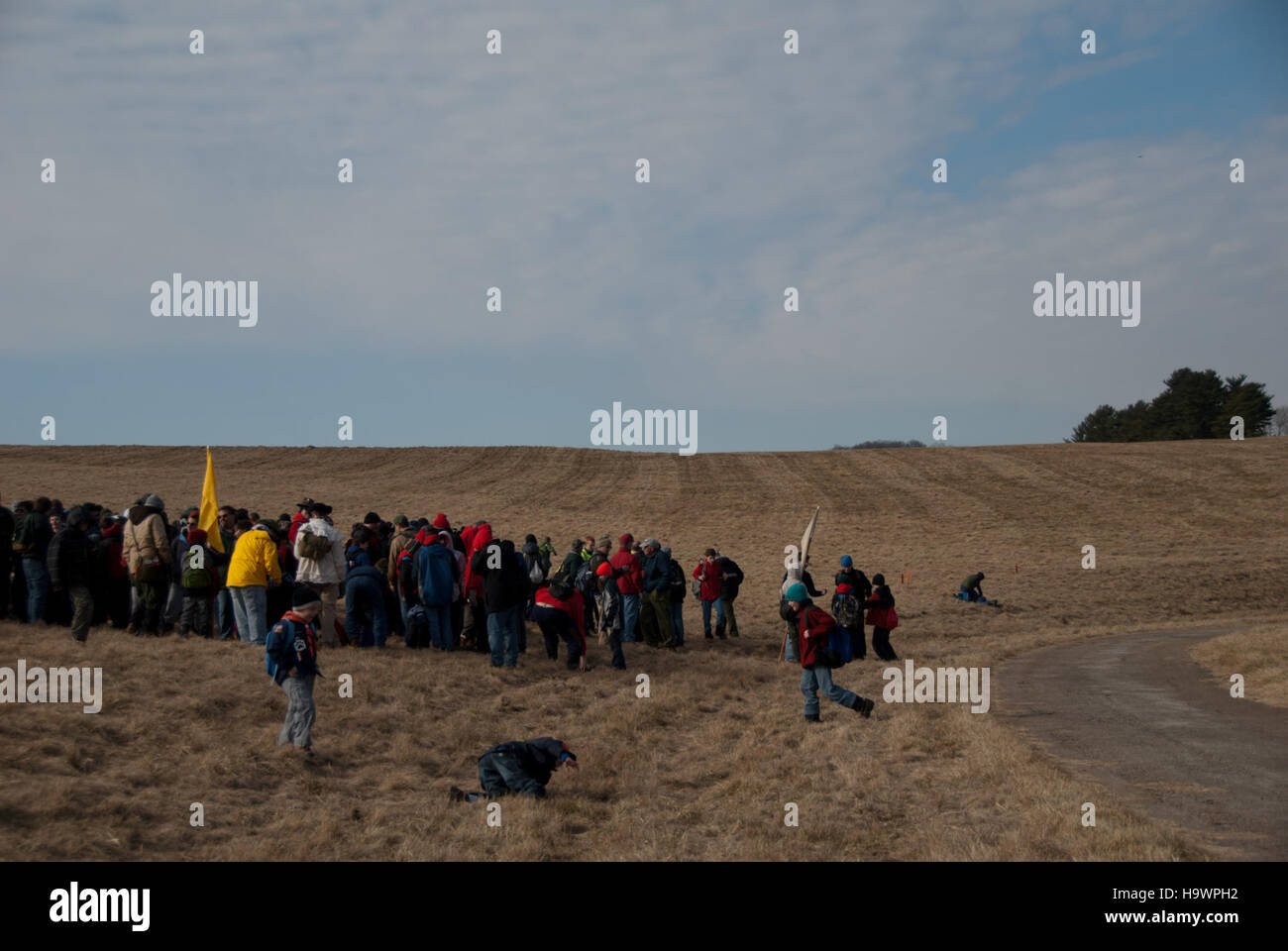 Dieses Bild zeigt eine Eröffnungszeremonie im Valley Forge National Historical Park, die an die historische Bedeutung des Ortes als Winterlager der Kontinentalarmee von 1777 bis 1778 erinnert. Stockfoto