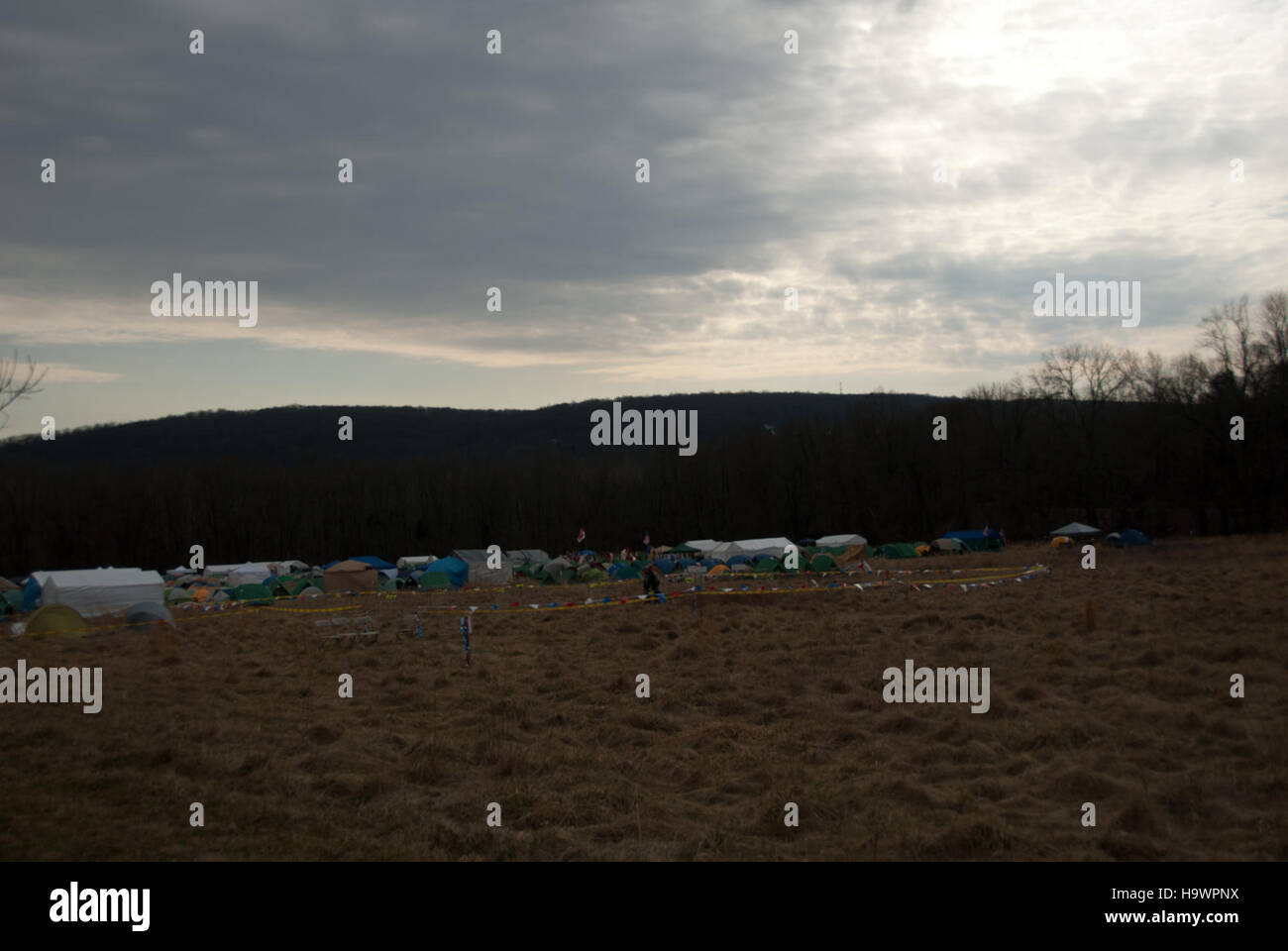 Nachbildung des Wintercampings der Kontinentalarmee 1777-1778 im Valley Forge National Historical Park mit präzise konstruierten Soldatenhütten. Stockfoto