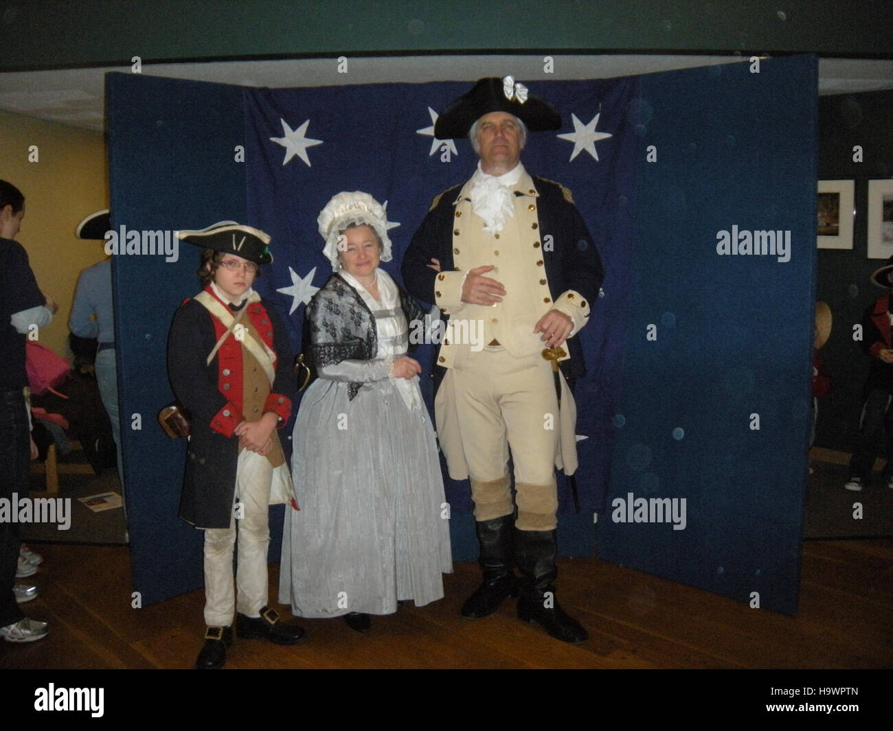 Eine historische Veranstaltung im Valley Forge National Park, bei der Washingtons Geburtstag mit Nachstellungen und Bildungsprogrammen gefeiert wird. Diese Veranstaltung würdigt George Washingtons Führung während der Amerikanischen Revolution. Stockfoto
