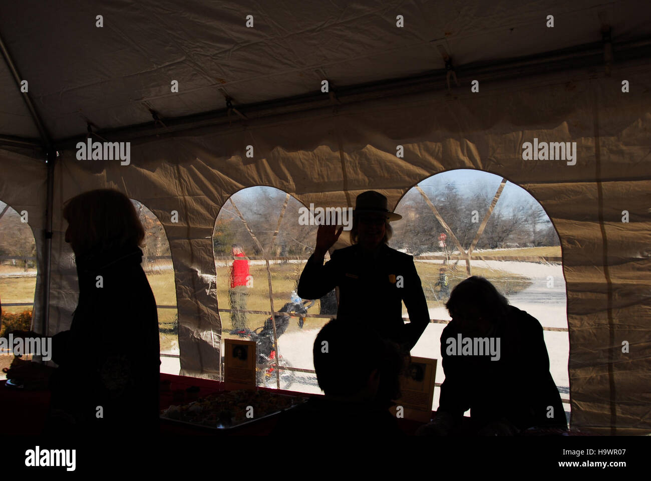 Eine historische Nachstellung von Washingtons Geburtstagsparty im Valley Forge National Historical Park, die George Washingtons Führung während der Amerikanischen Revolution feiert und die Rolle des Parks in der Geschichte der USA demonstriert. Stockfoto