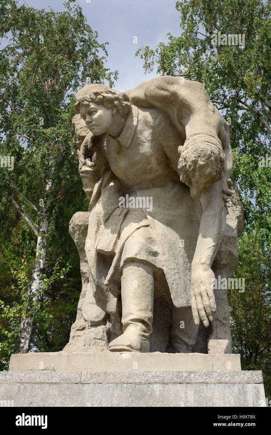 Skulptur gewidmet, die Heldentaten der Frauen während des Krieges am Platz der Helden. Mamajew-Kurgan. Volgograd, Russland Stockfoto