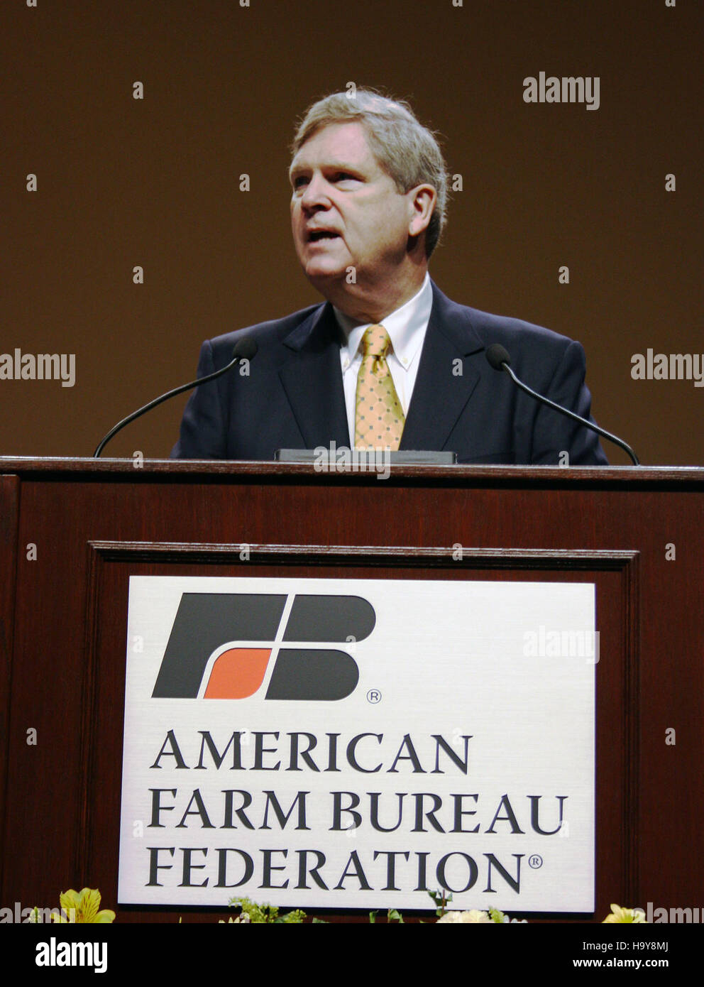 Minister Vilsack spricht auf der American Farm Bureau Federation Convention in San Antonio, Texas, und hebt die Bemühungen der USDA bei der Unterstützung der amerikanischen Landwirtschaft und der ländlichen Gemeinden hervor. Die Veranstaltung konzentriert sich auf Agrarpolitik, Nachhaltigkeit und Innovation in der Landwirtschaft. Stockfoto