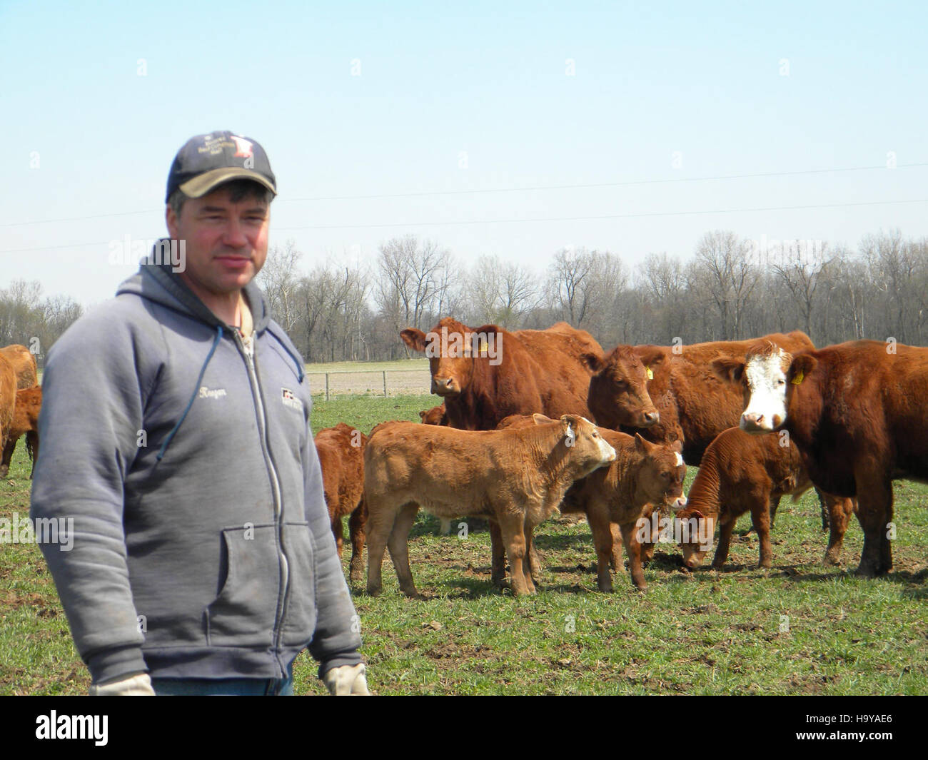 Dieses Foto zeigt eine Veranstaltung oder Präsentation mit einer Person namens Keegan. Das Bild ist Teil einer größeren Sammlung, die Ereignisse und Aktivitäten der US-Regierung dokumentiert und einen Einblick in das öffentliche Engagement und die offiziellen Versammlungen bietet. Stockfoto