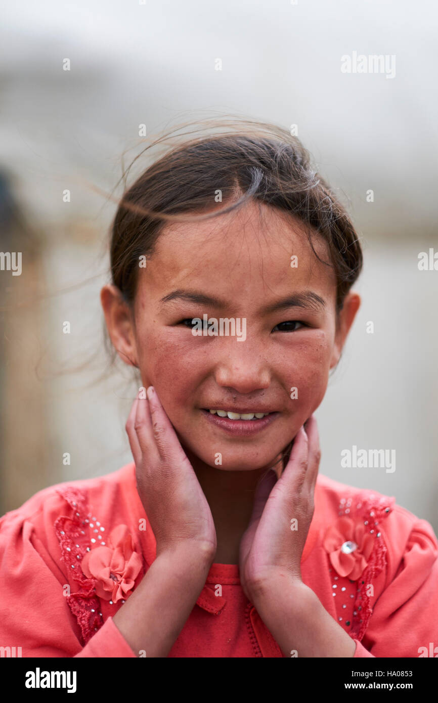 Mongolei, Bayan-Ulgii Provinz, westlichen Mongolei, kasachische junges Mädchen Stockfoto