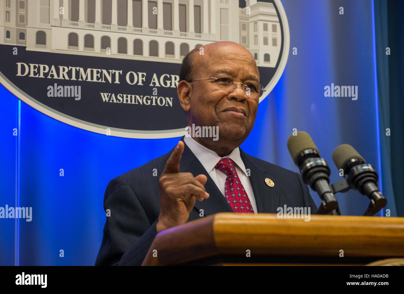 Das USDA feiert den 50. Jahrestag des Civil Rights Act im Jamie Whitten Building und hebt die laufenden Bemühungen im Bereich Umwelt- und Sozialgerechtigkeit im Rahmen von Bundesprogrammen hervor. Stockfoto