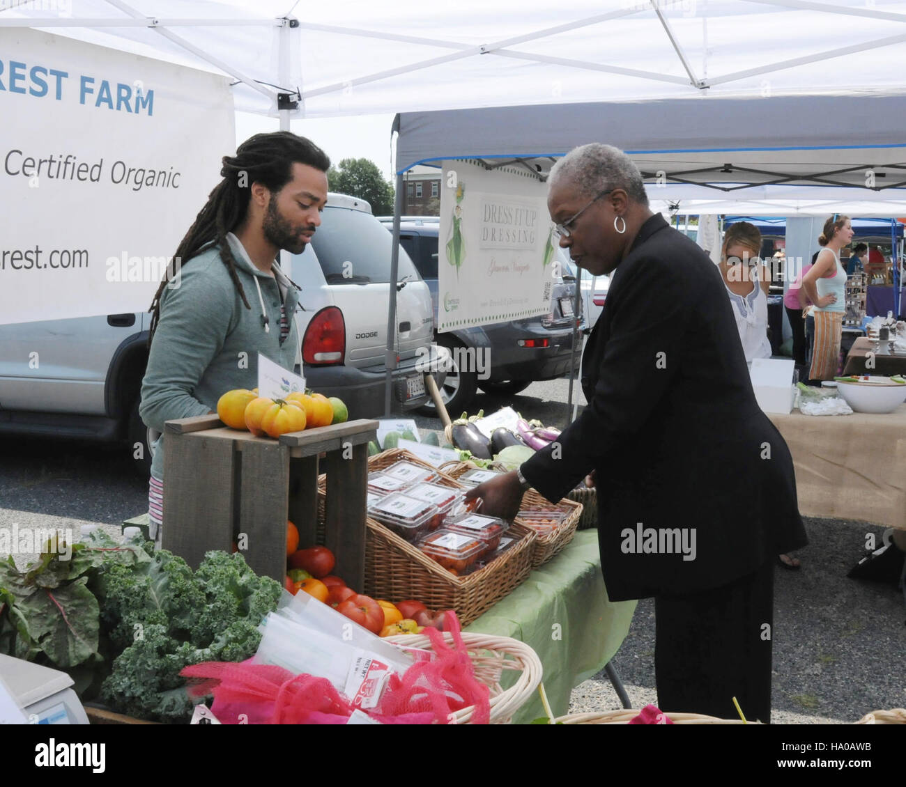 Audrey, ein Befürworter einer nachhaltigen Landwirtschaft, gibt Einblicke in die Bedeutung naturbasierter landwirtschaftlicher Praktiken und die Rolle des USDA bei der Förderung der Umwelt. Stockfoto