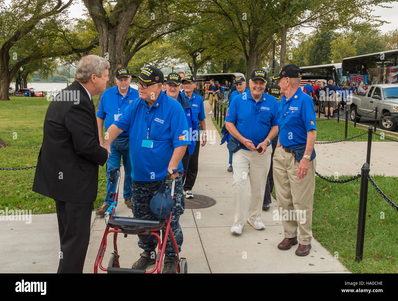 Landwirtschaftsminister Tom Vilsack besucht das Korean war Memorial in Washington D.C. und demonstriert seine Unterstützung für Militärveteranen und ihre Beiträge zur amerikanischen Geschichte. Stockfoto