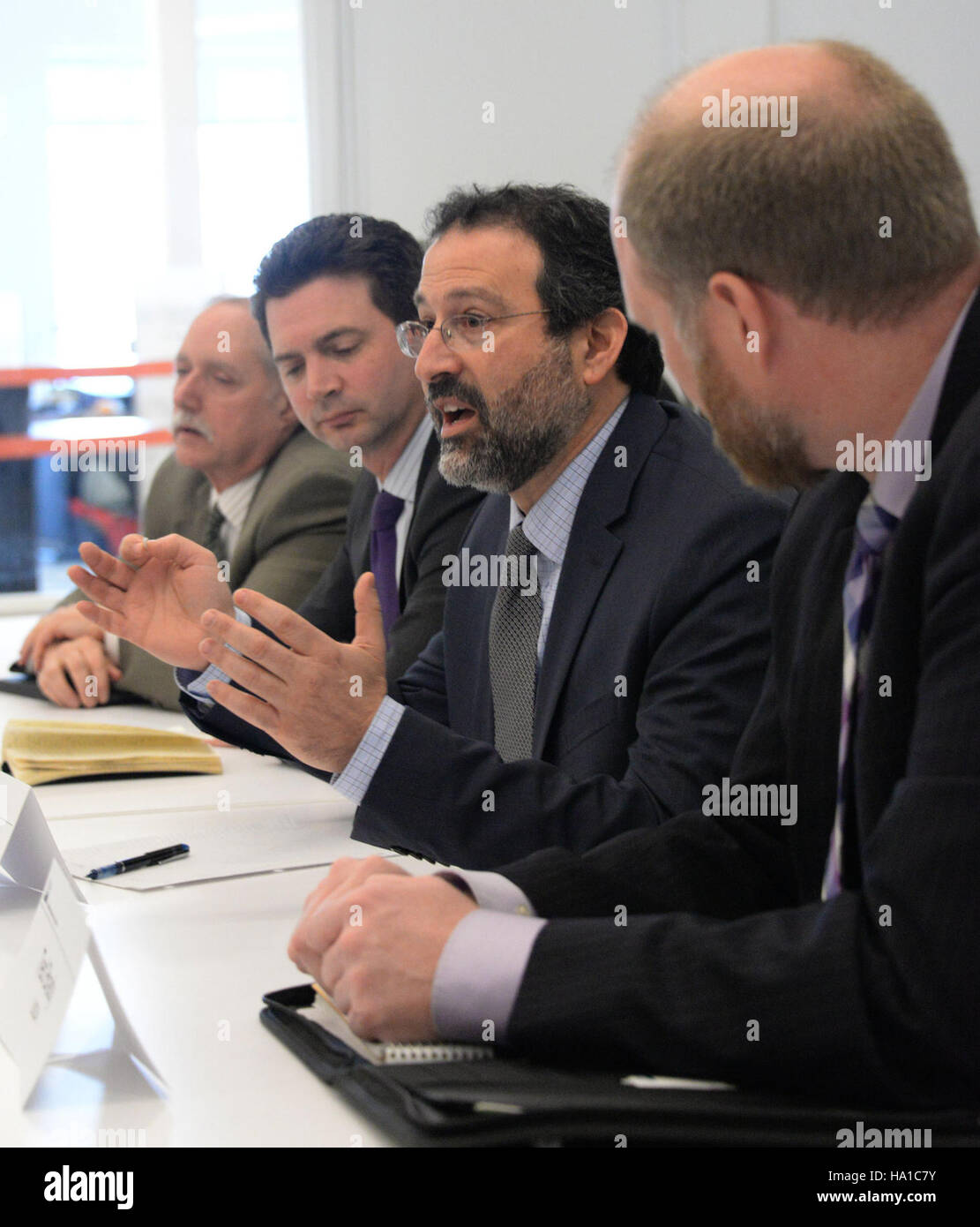 Das Unterstützungsprogramm des US-Verteidigungsministeriums in Vermont im Wert von 46 Millionen US-Dollar konzentriert sich auf die Verbesserung der Energieeffizienz und die Unterstützung von Projekten für erneuerbare Energien in ländlichen Gebieten, die zu Nachhaltigkeit und Wirtschaftswachstum beitragen. Stockfoto