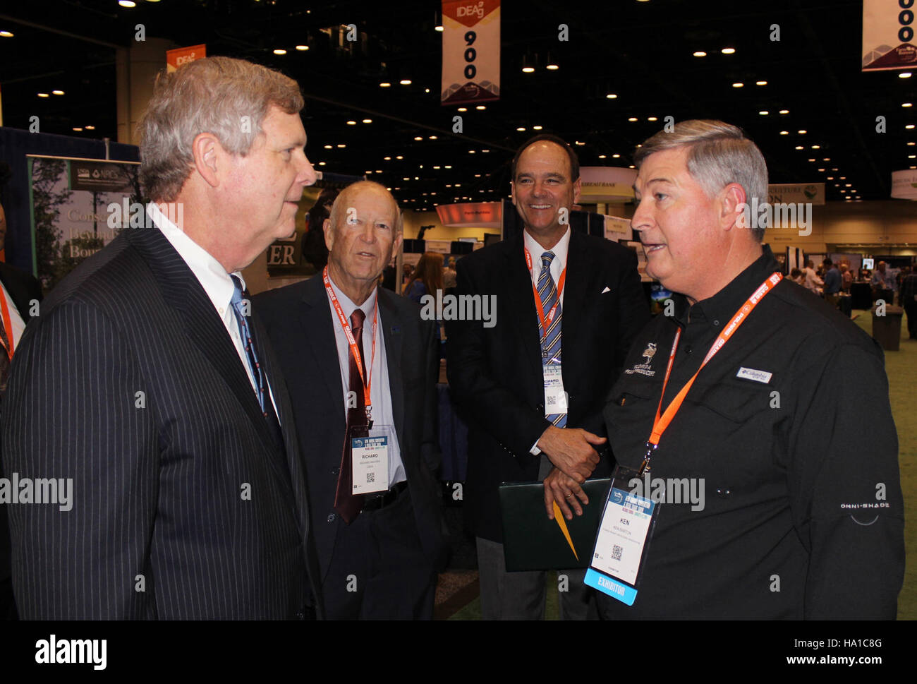 Landwirtschaftsminister Tom Vilsack spricht an den Teilnehmern der American Farm Bureau Federation Annual Convention in Orlando über Agrarpolitik, Umweltverantwortung und die Rolle der USDA bei der Unterstützung von Landwirten und Landbewirtschaftung in den USA Stockfoto