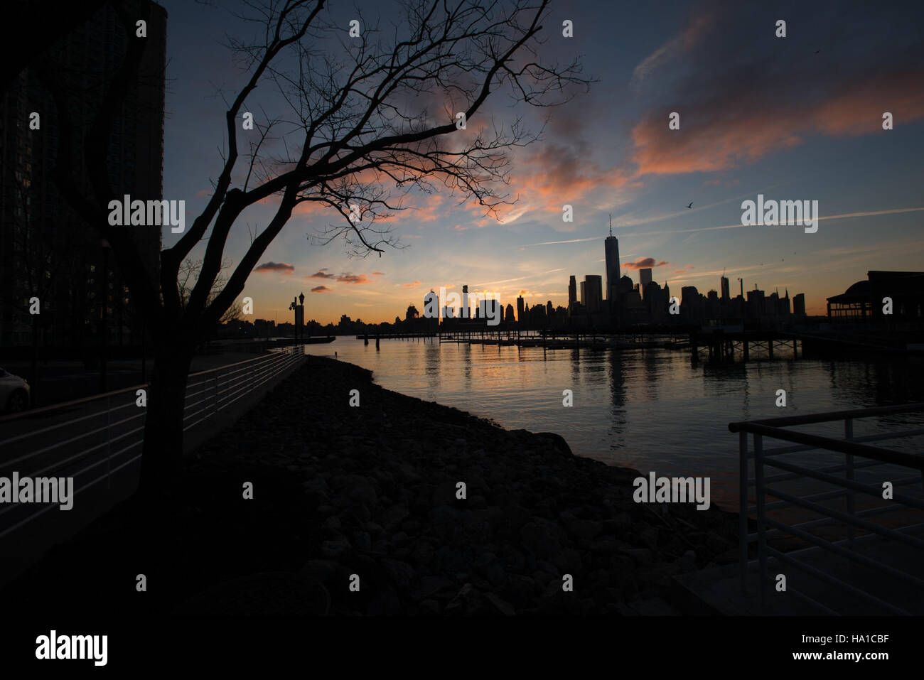 Das USDA unterstützt Nahrungsmittelhilfeprogramme wie das Supplemental Nutrition Assistance Program (SNAP) in Gemeinden in den USA, um sicherzustellen, dass Menschen Zugang zu nahrhaften Lebensmitteln haben. Stockfoto