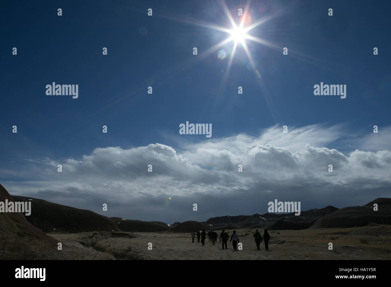 Badlandsnationalpark 9343633487 Jugend-Camp-Teilnehmer in Conata Becken Wandern Stockfoto