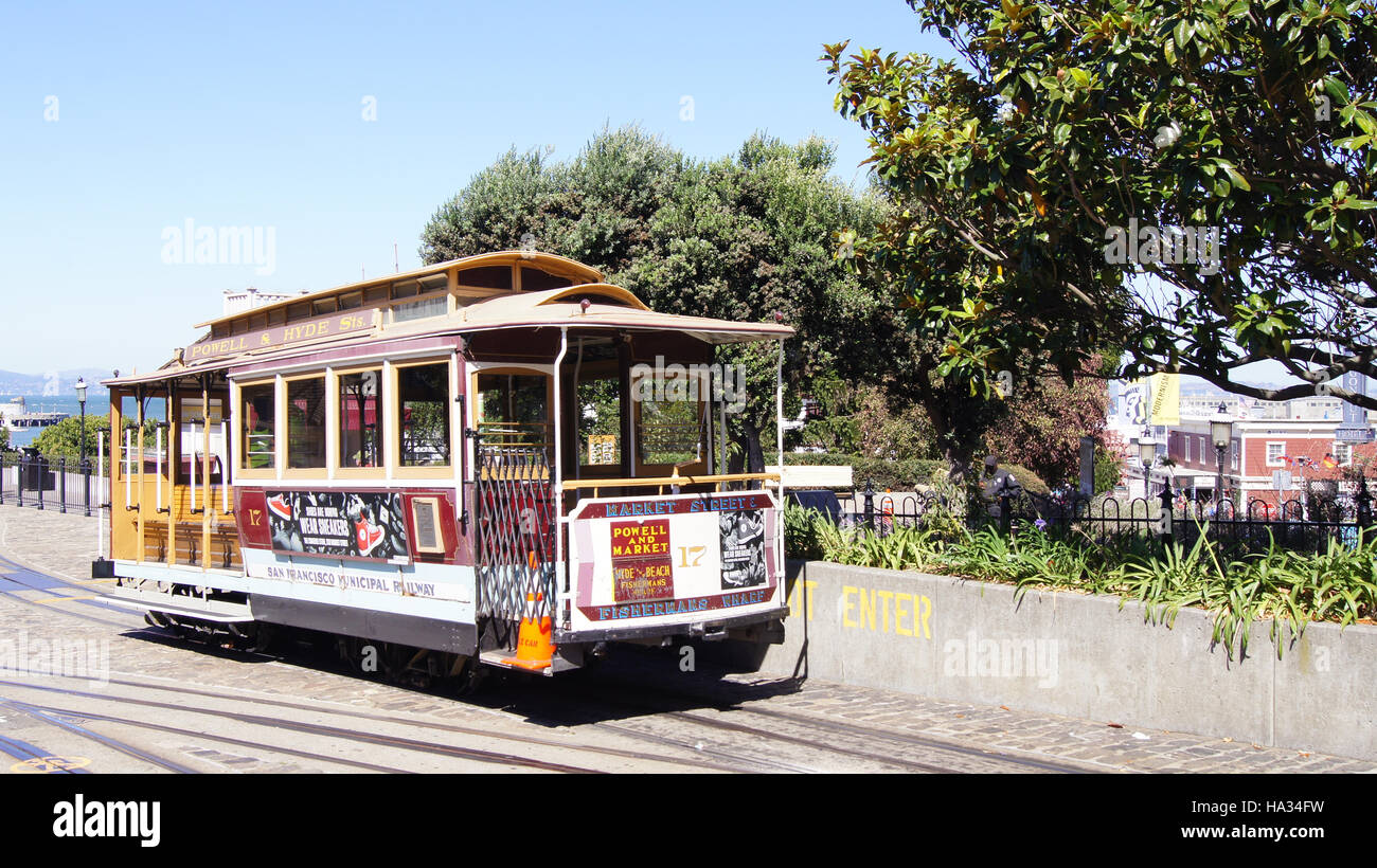 SAN FRANCISCO, USA – 5. Oktober 2014: Cable Car Street, einem legendären Modus des Transportes in Kalifornien Stockfoto