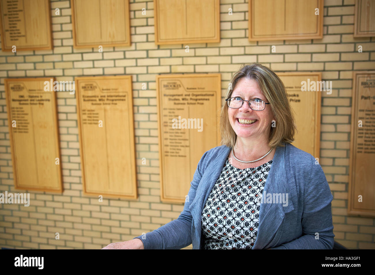 Maureen McCulloch, Senior Lecturer in Rechnungswesen an der Oxford Brookes Business School im Bild in der Post-Graduate-Mitte Stockfoto