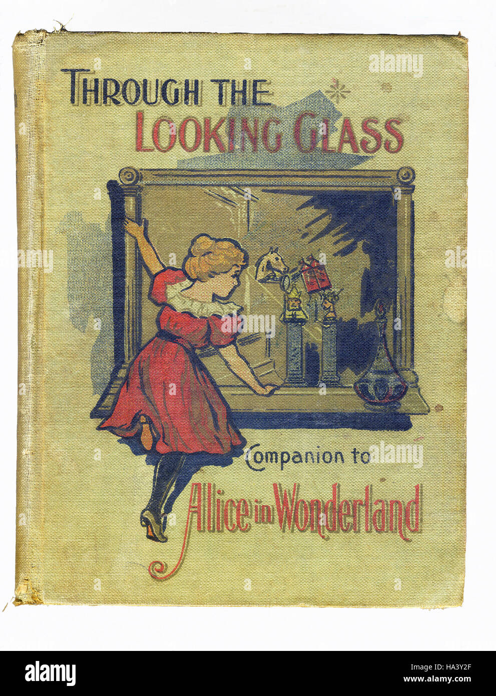 Dies ist eine Szene aus was Alice sah, einmal ging es durch den Spiegel und in den Spiegel-Raum in Carrolls "Through the Looking Glass." Hier abgebildet ist das Cover von Carrolls Werk. Stockfoto