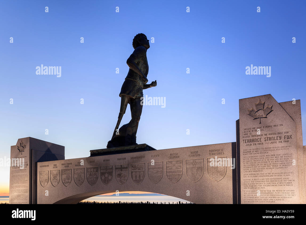 Terry Fox-Denkmal, in der Nähe von Thunder Bay, Ontario, Kanada. Stockfoto