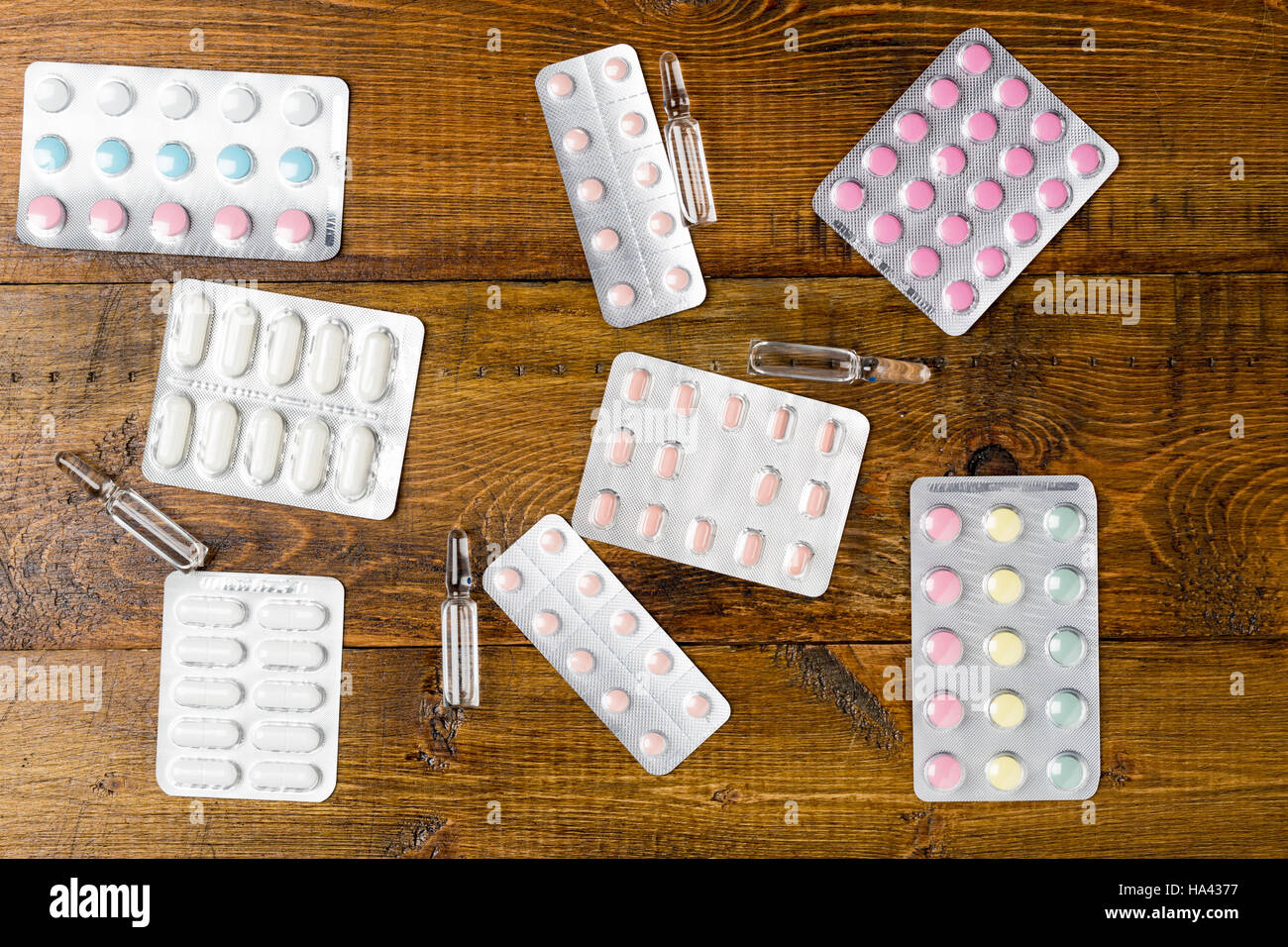 Haufen verschiedener Tabletten Blister pack Stockfoto