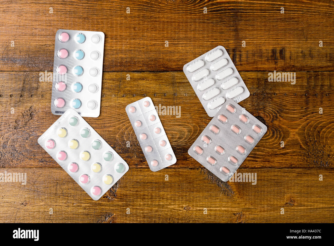 Haufen verschiedener Tabletten Blister pack Stockfoto