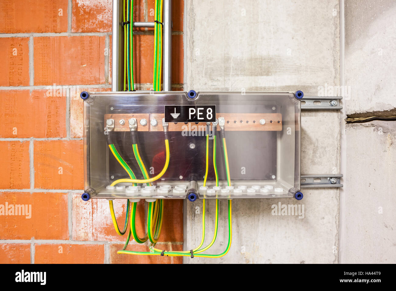 Elektrische Kabel Kabel gelb-grüne Erdungskabel Stockfoto