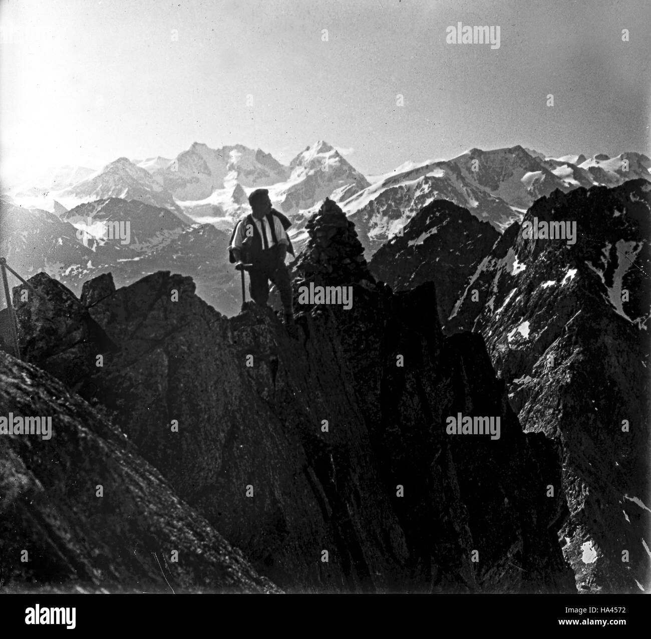 Kletterer Walker auf Roseg Gletscher im Oberengadin Schweiz 1921 Stockfoto