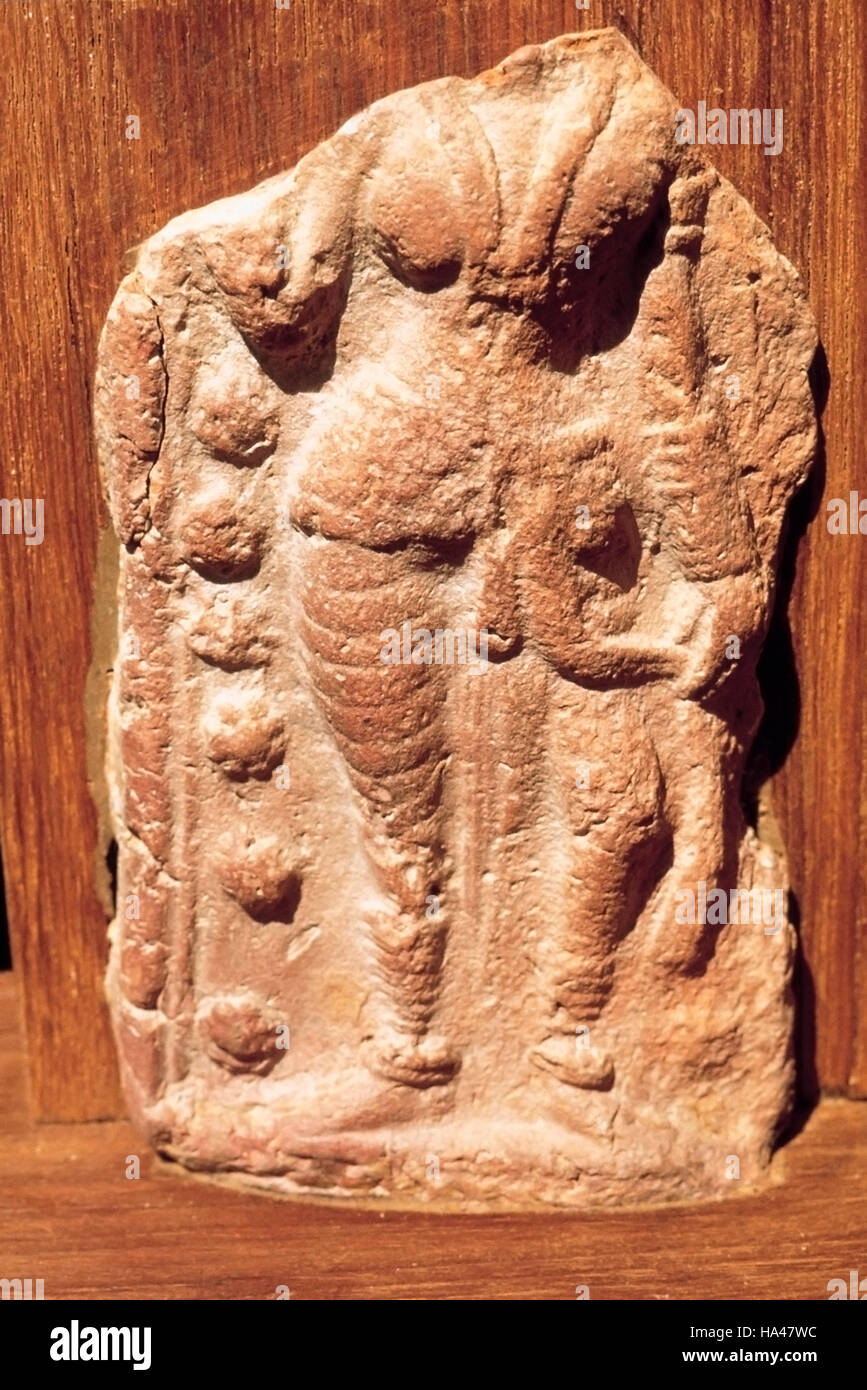 Terrakotta kopflose Plaque. Sunga Periode. Nord-Indien. Datiert: 100 v. Chr. Stockfoto