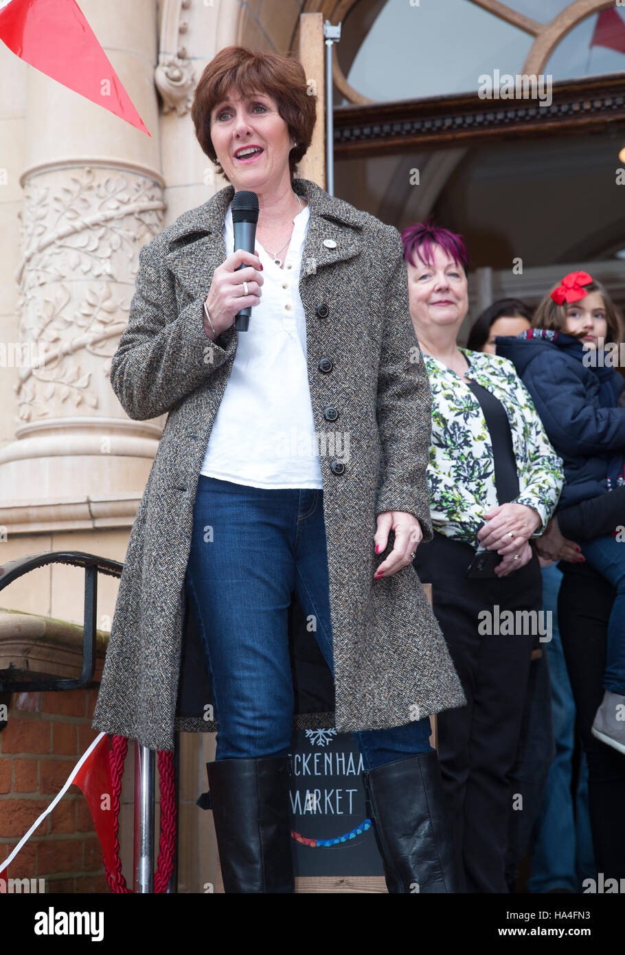 Beckenham, UK. 27. November 2016, öffnet Jane Beedle, Bake Off Stern den Weihnachtsmarkt in Beckenham. Bildnachweis: Keith Larby/Alamy live News Stockfoto