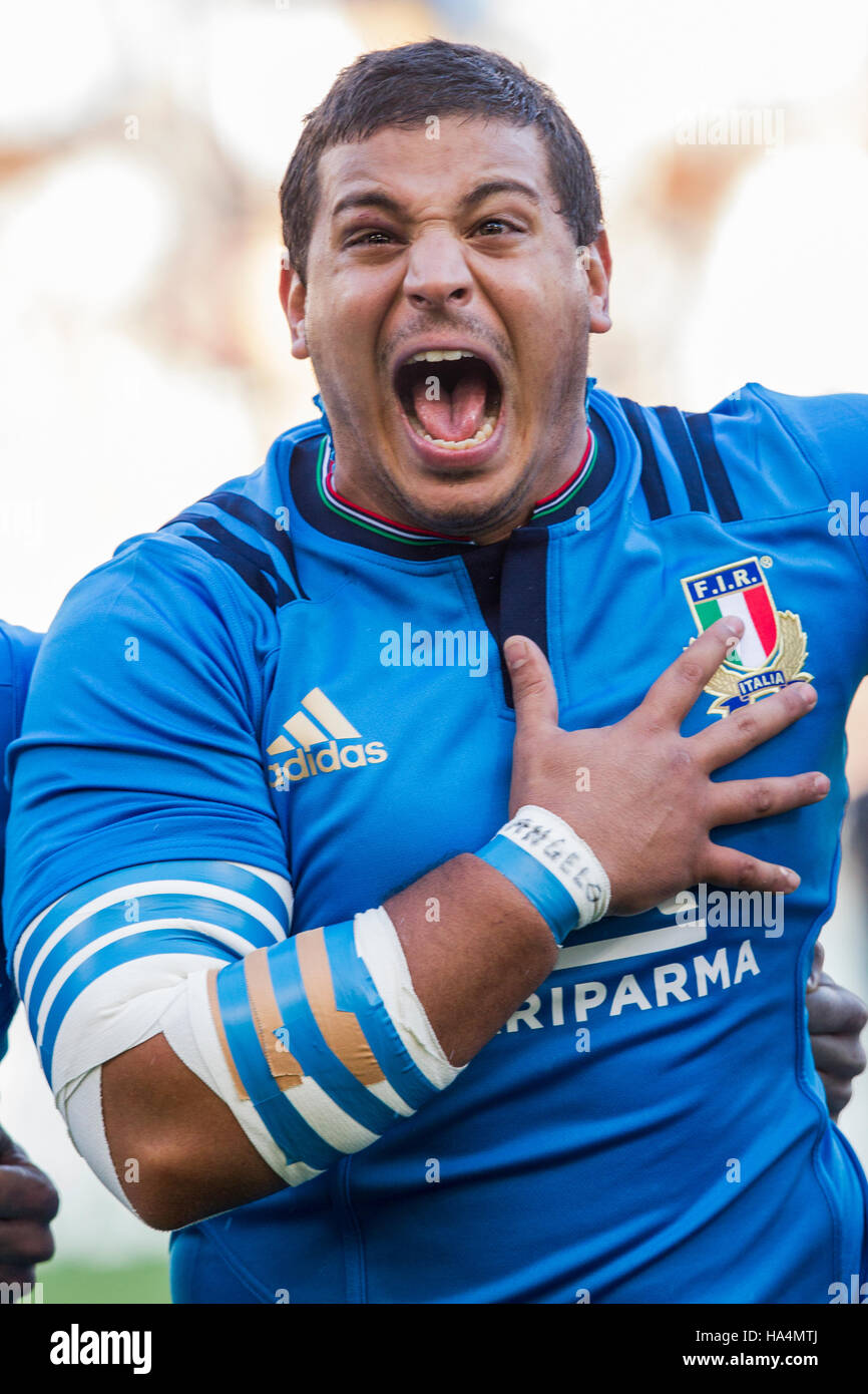 Roma Italien - 12. November 2016 - Rugby - Stadio Olimpico in Rom - Rugby-Testspiel - Italien-Neuseeland - Sami Panico #17 In Nationalhymne Stockfoto