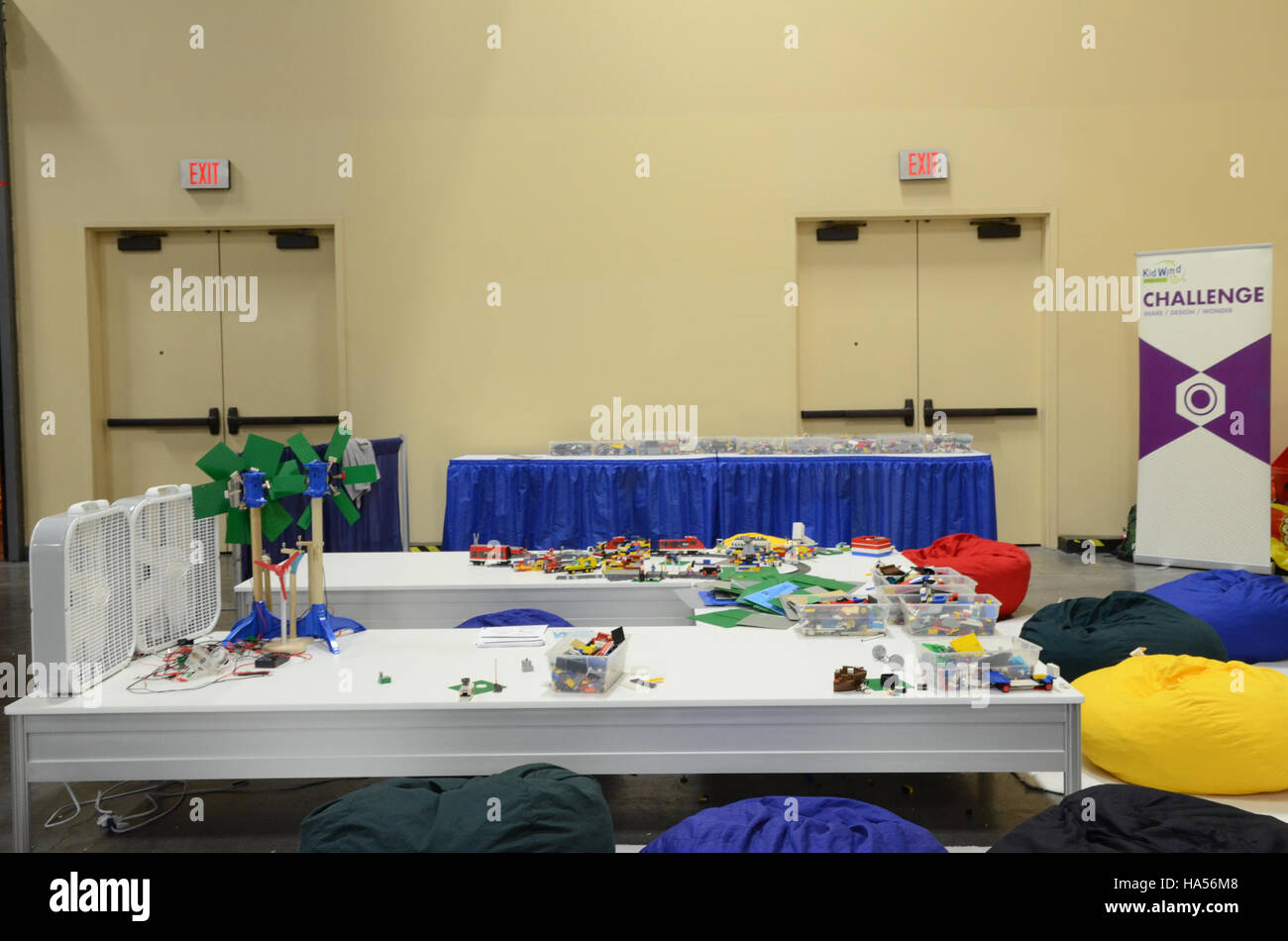 Dieses Bild zeigt die Beteiligung des US-Energieministeriums an der Förderung von Wissenschaft und Technologie, um nationale Herausforderungen im Energiebereich und Bemühungen um Klimaschutz anzugehen. Stockfoto