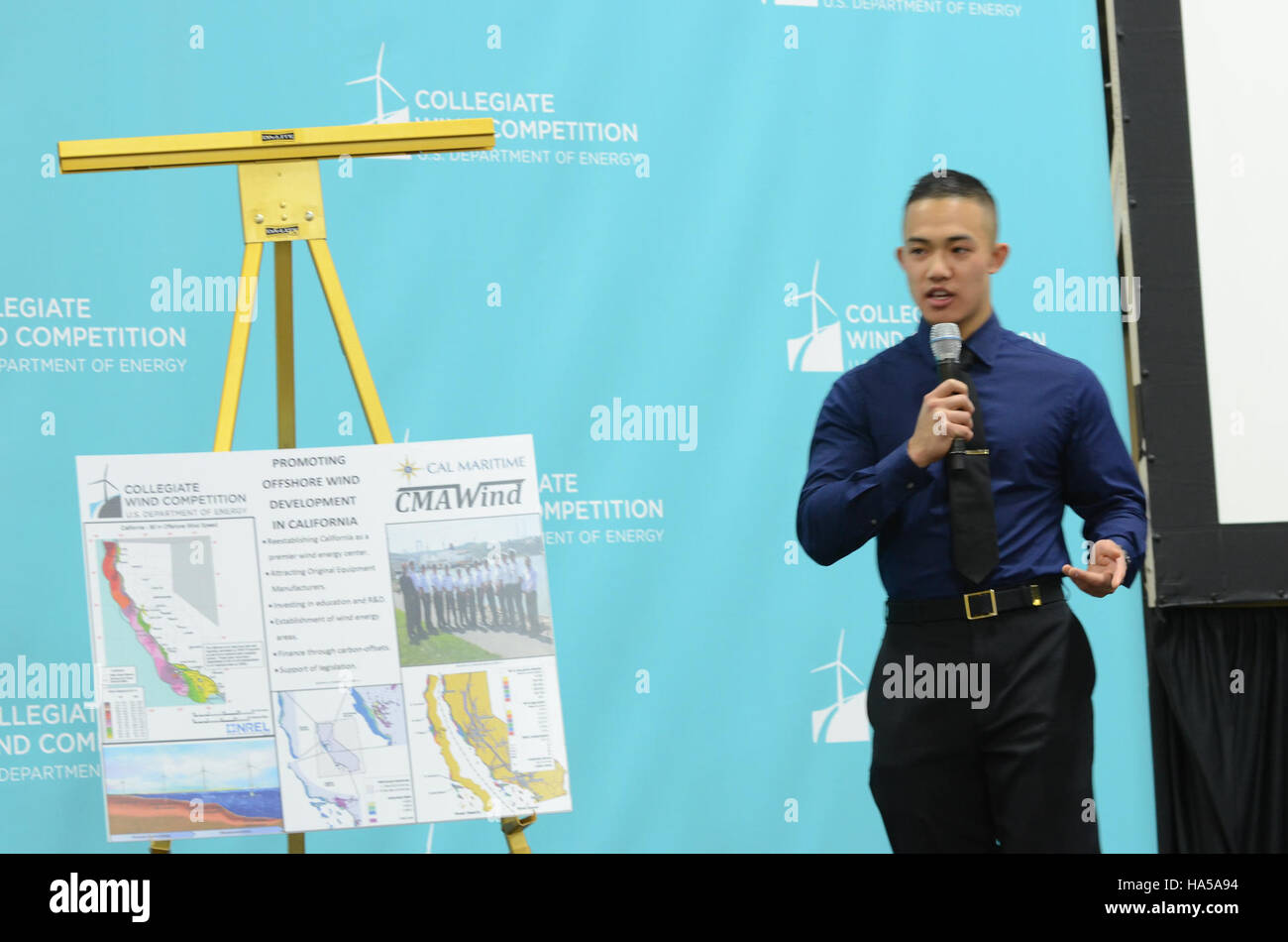 Das Projekt CS2 6742 des Energieministeriums konzentriert sich auf die Förderung von Energieeffizienz und Technologien für erneuerbare Energien. Diese Initiative unterstützt die Ziele der nachhaltigen Entwicklung und den weltweiten Übergang zu sauberen Energiesystemen. Stockfoto