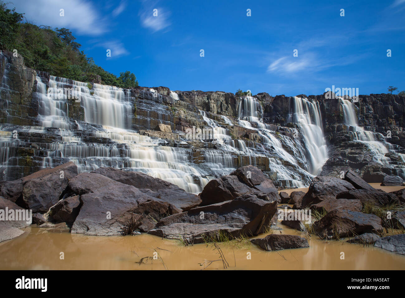 Pongour Wasserfall ist Wasserfall berühmtesten und schönsten des Herbstes in Dalat, Entfernung von Dalat Stadt Schätzung 45 km Dalat Vietnam Stockfoto