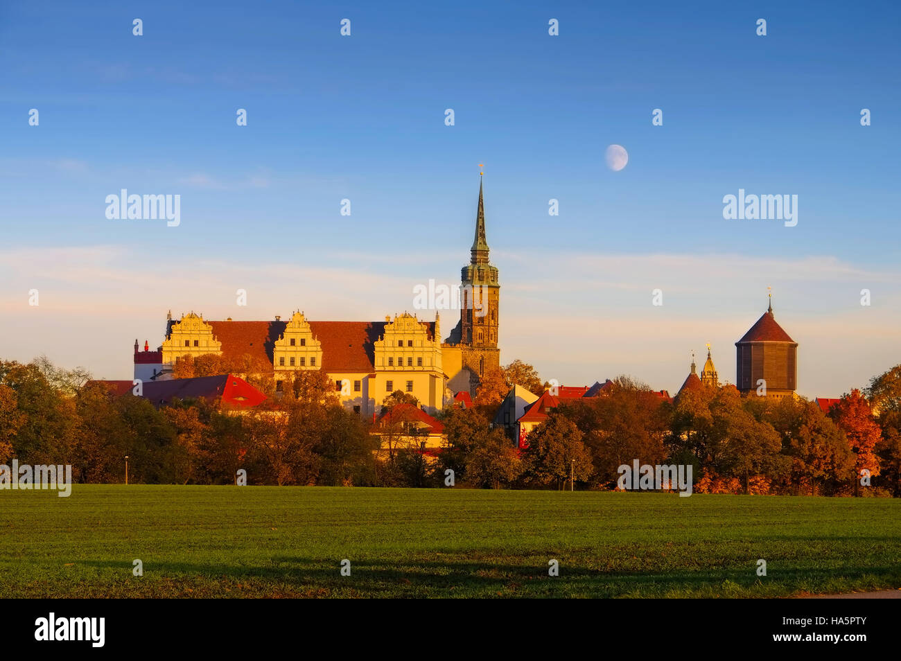 Bautzen-Dom Und Wasserturm - Stadt Bautzen im Oberlausitz, Deutschland Stockfoto