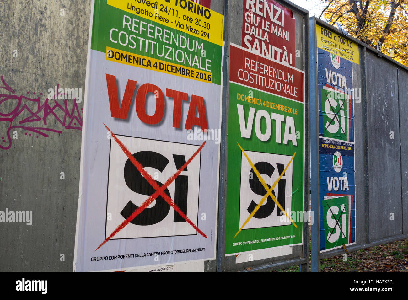 Plakaten auf dem italienischen Verfassungsreferendum des 4. Dezember 2016 Stockfoto