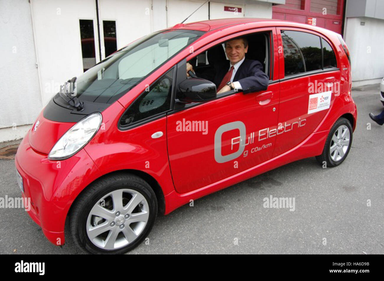 Departmentofenergy 5051114322 David Sandalow auf dem Automobilsalon in Paris Stockfoto