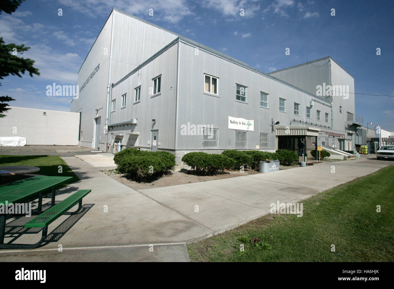 Das Energieministerium konzentriert sich weiterhin auf die Förderung der wissenschaftlichen Forschung, der Energiepolitik und der technologischen Entwicklung, um nationale und globale Herausforderungen im Energiebereich zu bewältigen. Stockfoto