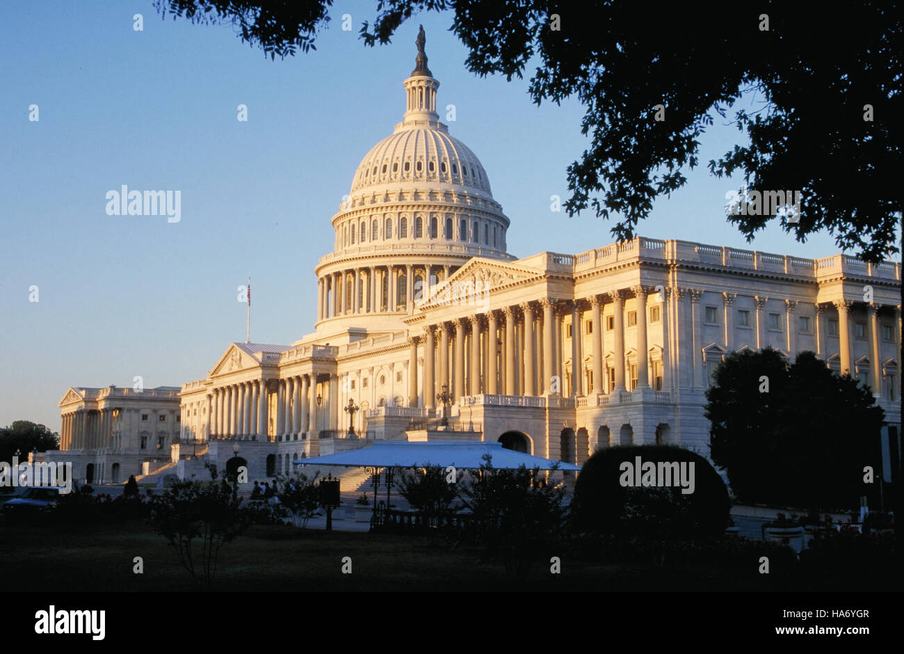 Das US-Kapitol in Washington, D.C., ist ein Symbol der amerikanischen Demokratie, das als Teil der Bemühungen des Nationalparks erhalten wurde, das Erbe der Nation zu schützen und die öffentliche Auseinandersetzung mit der Geschichte zu fördern. Stockfoto