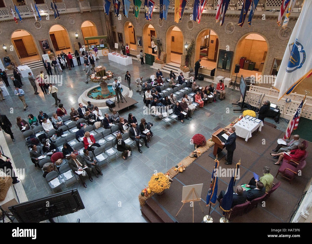 Das Center for Faith-Based and Neighborhood Partnerships (CFBNP) des USDA veranstaltet eine Preisverleihung auf der Terrasse des Jamie Whitten Building in Washington, D.C. diese Veranstaltung feiert die Bemühungen, die Ernährungssicherheit, die Ernährung und die Öffentlichkeitsarbeit im ganzen Land zu verbessern. Stockfoto