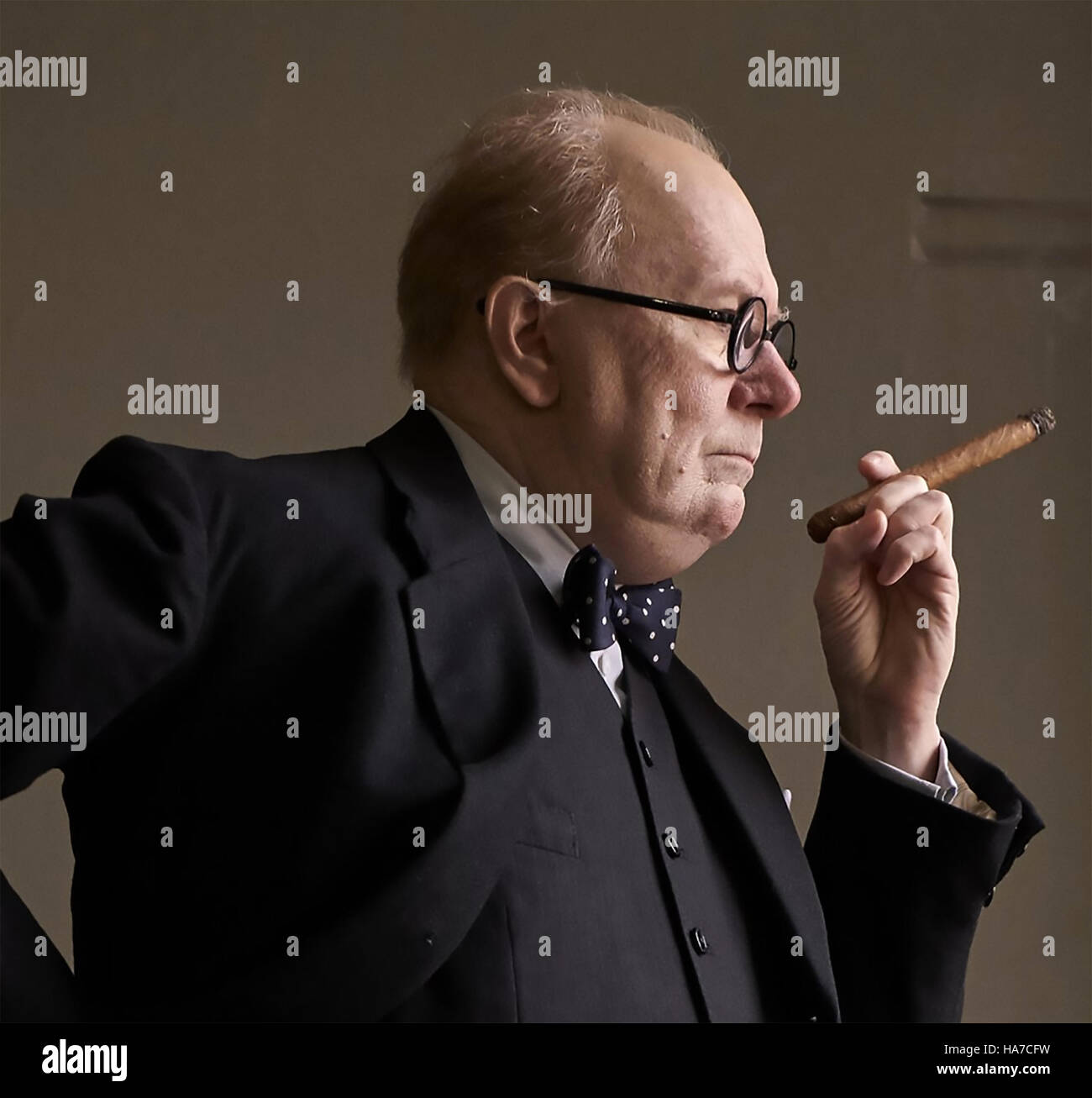 DARKEST Haus 2016 Working Title Films mit Gary Oldman als Churchill Stockfoto