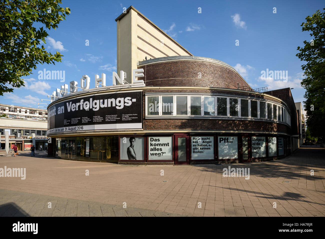 Berlin Deutschland Schaubuhne Am Lehniner Platz Im Jahre 1928 Entworfen Von Erich Mendelsohn Stockfotografie Alamy