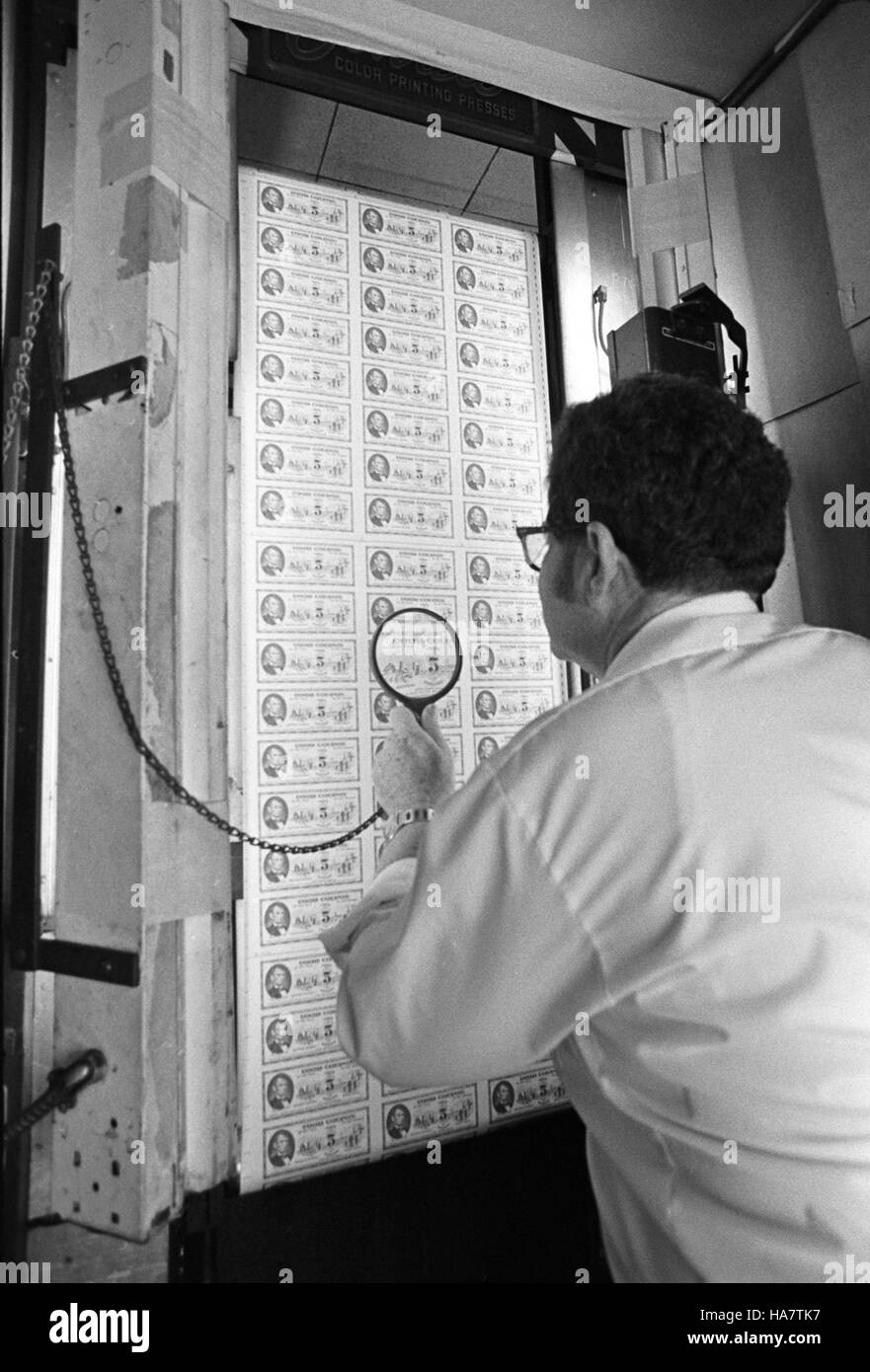 Die Feierlichkeiten zum 150. Jahrestag des US-Verteidigungsministeriums stellten die Beiträge des Ministeriums für Landwirtschaft, Lebensmittelsysteme und öffentliche Dienstleistungen in den Mittelpunkt. Im Mittelpunkt der Veranstaltung standen nachhaltige Landwirtschaft, Ernährungssicherheit und politische Entwicklung der letzten 150 Jahre. Stockfoto