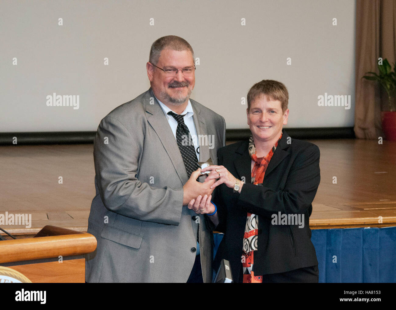 Das USDA beobachtete den LGBT-Pride 2012 und hob die Beiträge der bisexuellen und transsexuellen Pioniere während der Veranstaltung hervor, die im Jefferson Auditorium in Washington, D.C. stattfand Stockfoto