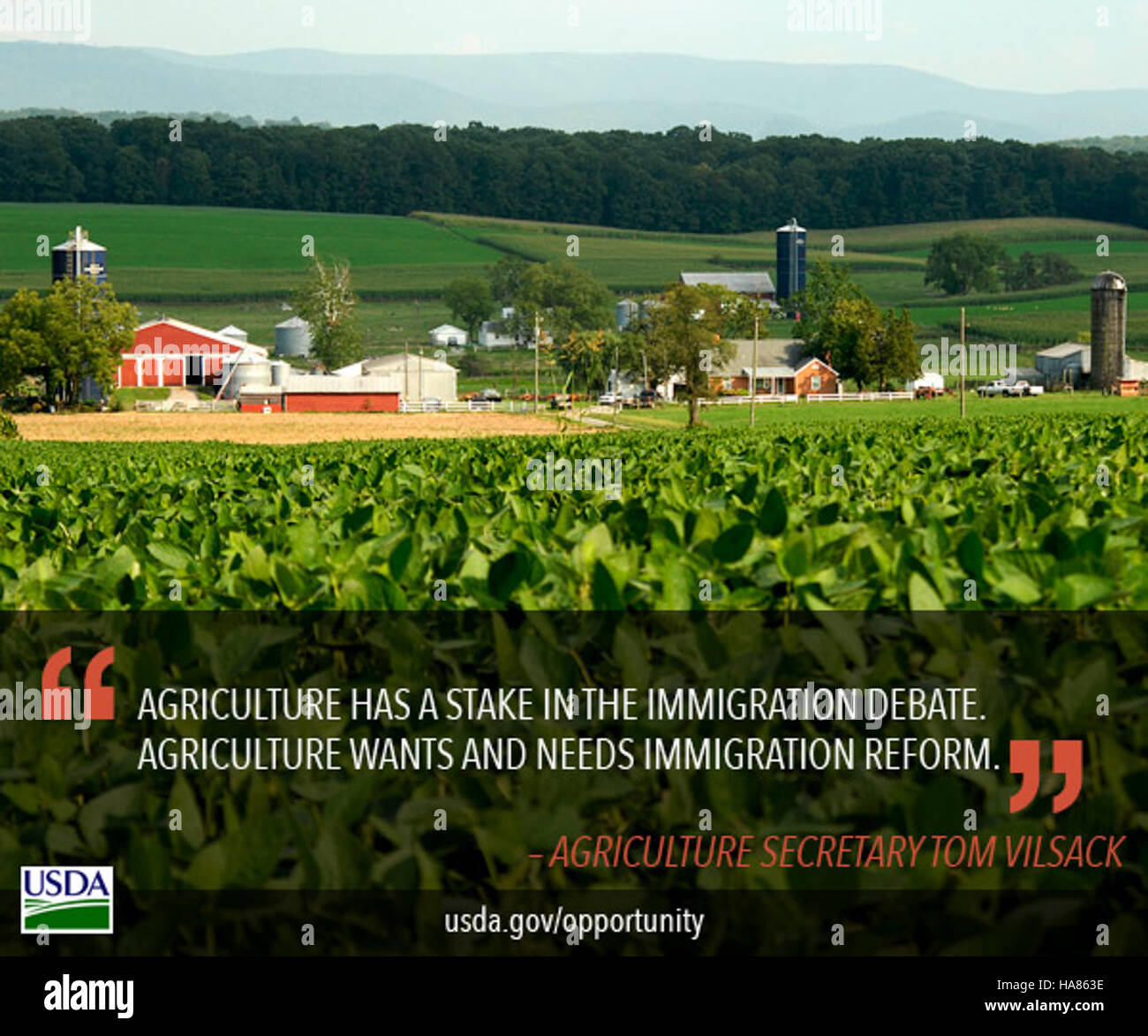 In der Rede zur Lage der Union werden wichtige Diskussionen über die Einwanderung, ihre Auswirkungen auf die nationale Politik und die Rolle der Landwirtschaft und der natürlichen Ressourcen bei der Gestaltung der Zukunft der Vereinigten Staaten behandelt. Stockfoto In der Rede zur Lage der Union werden wichtige Diskussionen über die Einwanderung, ihre Auswirkungen auf die nationale Politik und die Rolle der Landwirtschaft und der natürlichen Ressourcen bei der Gestaltung der Zukunft der Vereinigten Staaten behandelt. Stockfoto