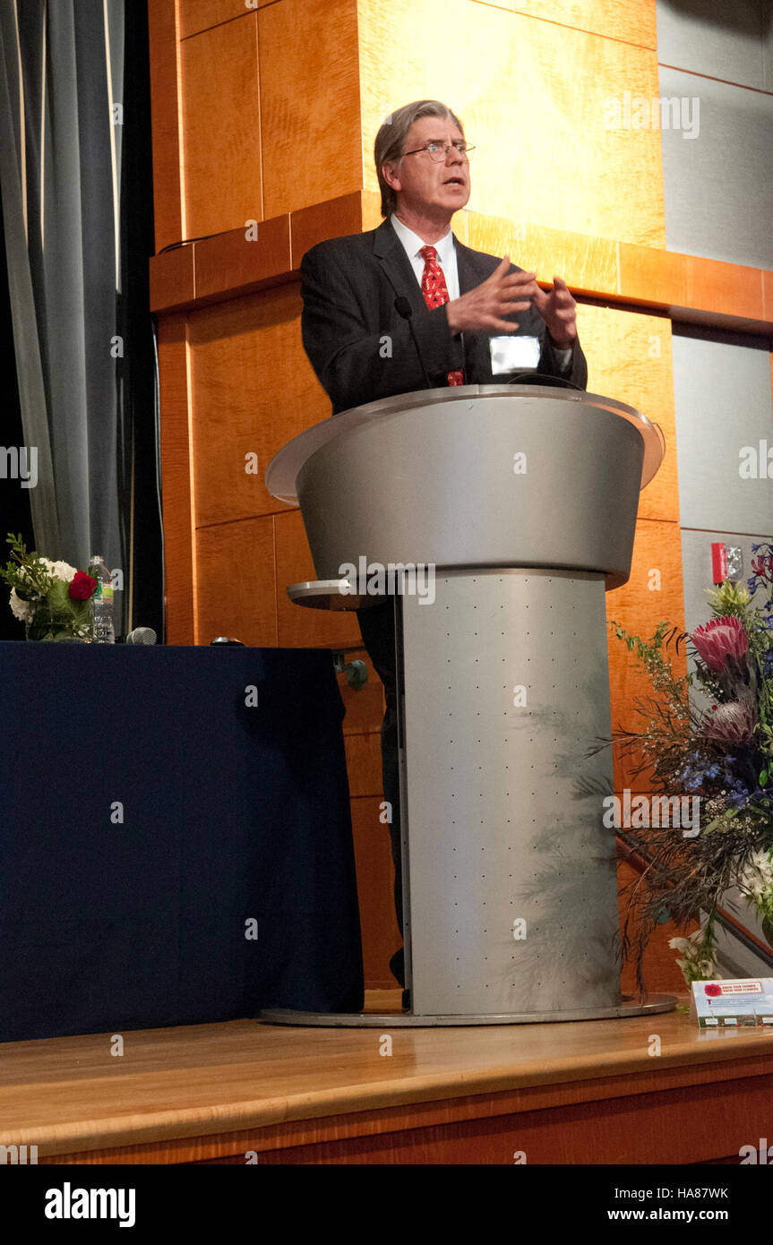 Das USDA nahm an der internationalen Konferenz der G-8 über offene Daten für die Landwirtschaft Teil, einer globalen Veranstaltung, die sich mit der Rolle offener Daten bei der Verbesserung der Produktivität und Nachhaltigkeit der Landwirtschaft befasste. Minister Tom Vilsack vertrat die Abteilung in Washington, D.C. und hob die Bedeutung des Datenaustauschs für die Innovation in der Landwirtschaft hervor. Stockfoto